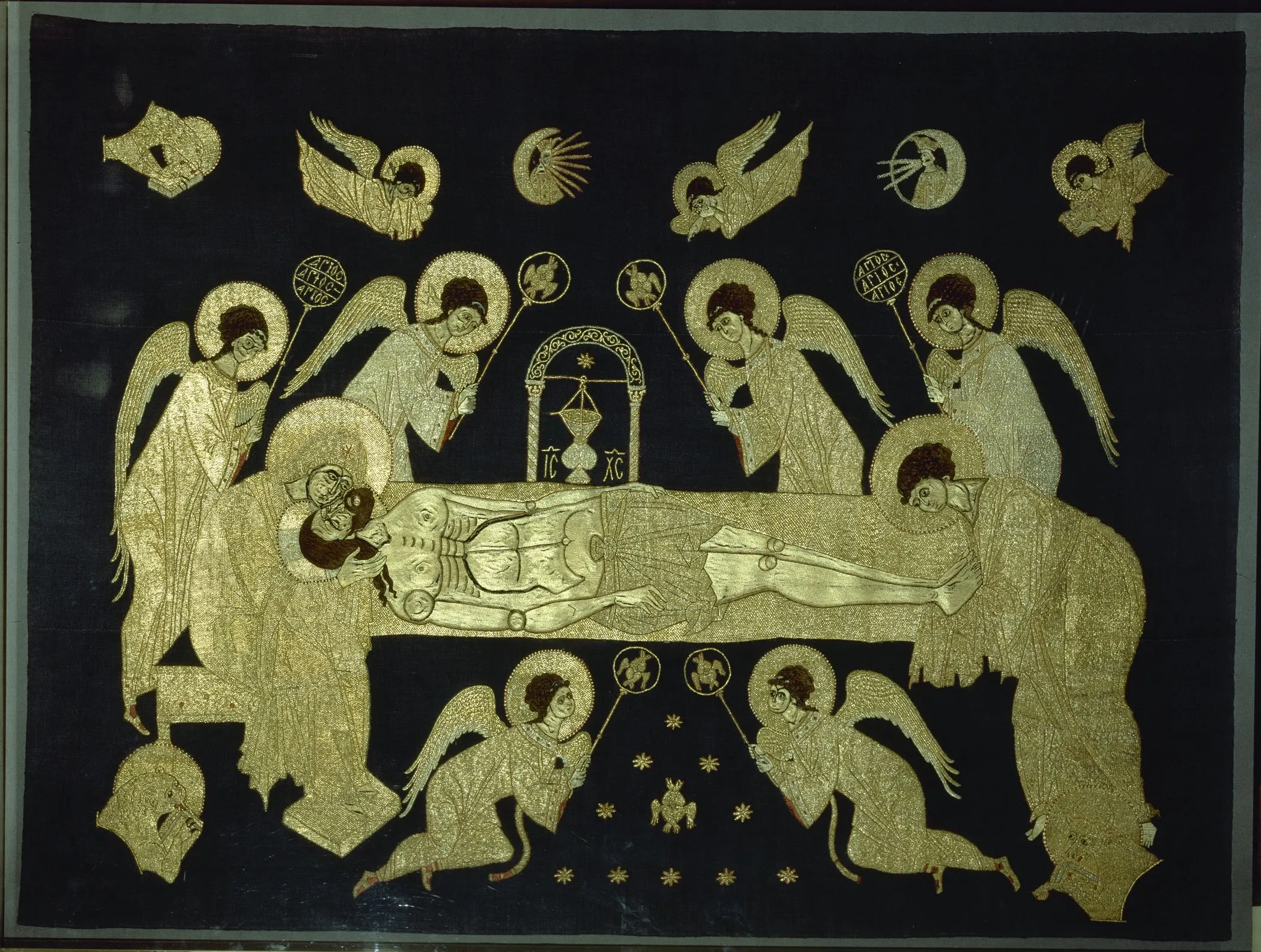 Положение во гроб. Шитая плащаница